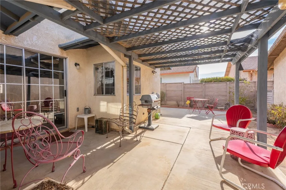 12980 Autumnwood Victorville, CA 92395