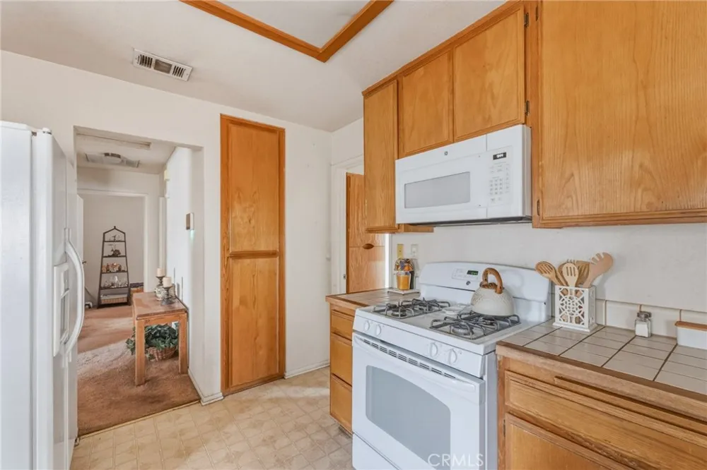 12980 Autumnwood Victorville, CA 92395