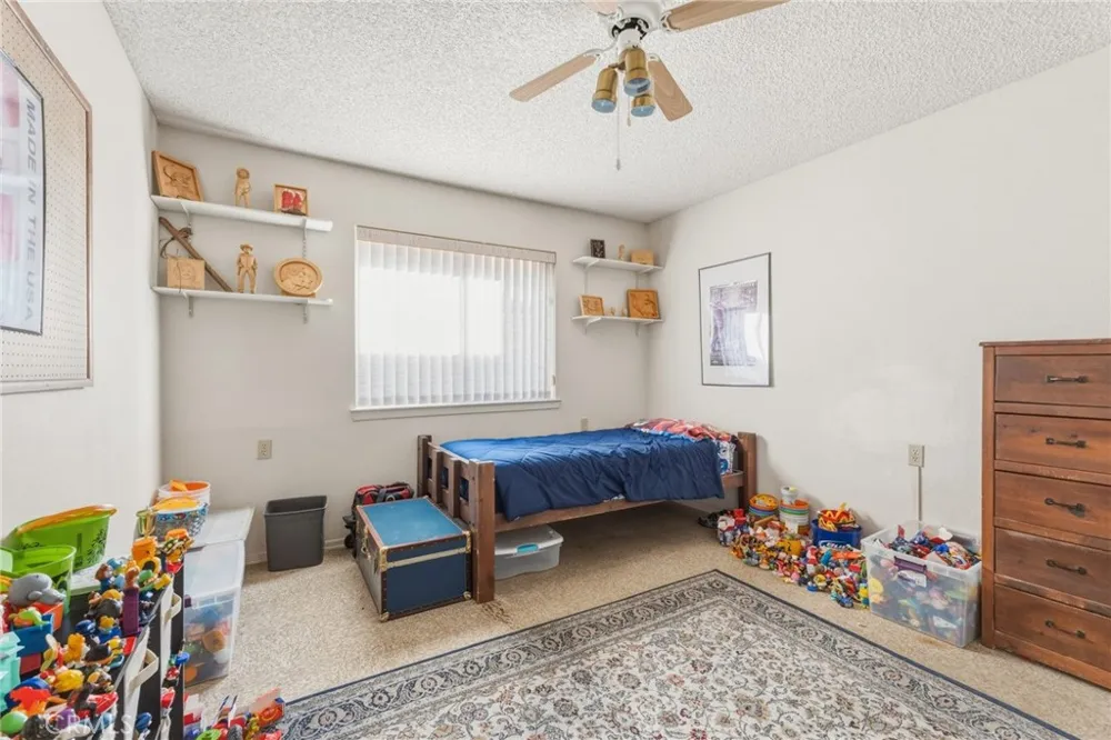 12980 Autumnwood Victorville, CA 92395
