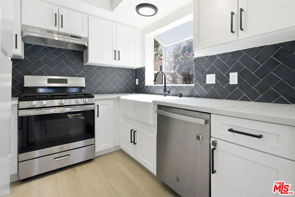19863 Sandpiper Place #105 Newhall, CA 91321