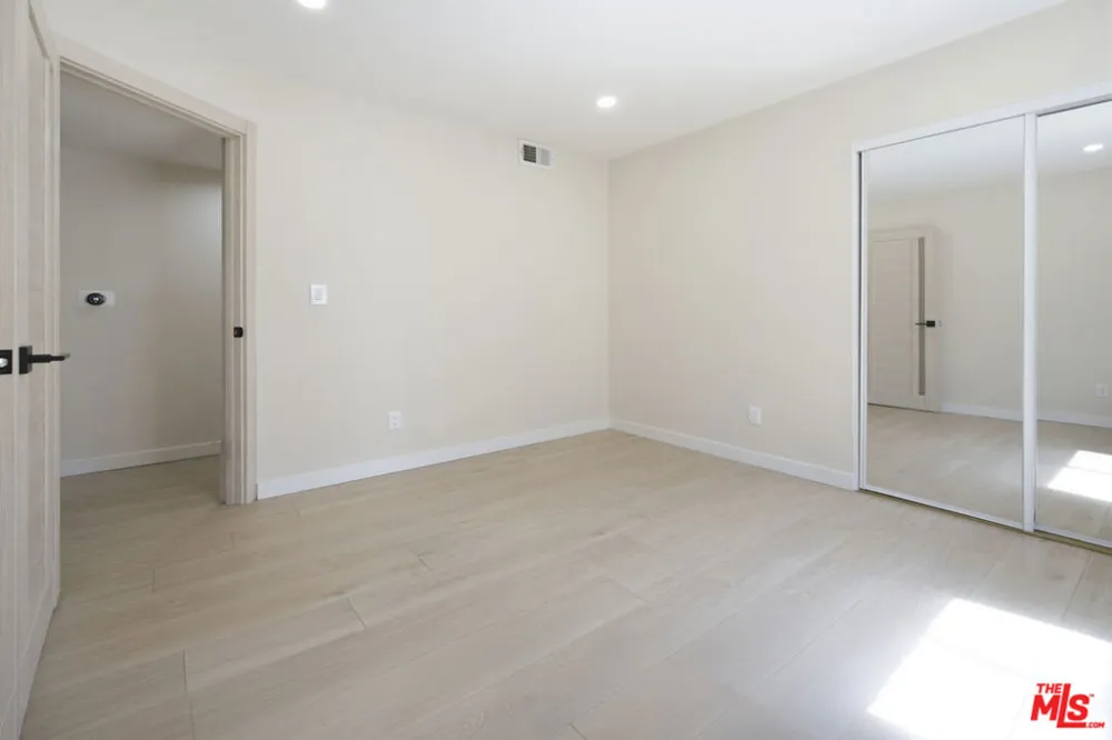 19863 Sandpiper Place #105 Newhall, CA 91321