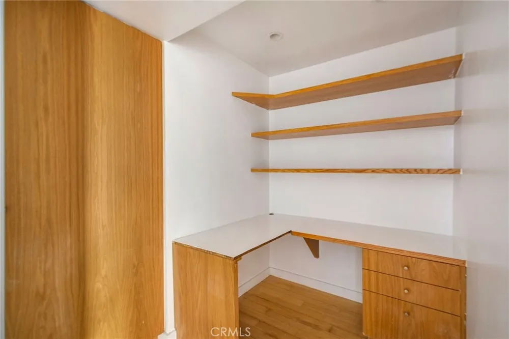 10445 Wilshire #1606 Los Angeles, CA 90024