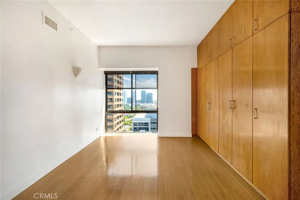10445 Wilshire #1606 Los Angeles, CA 90024