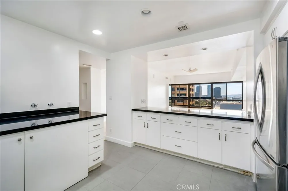 10445 Wilshire #1606 Los Angeles, CA 90024
