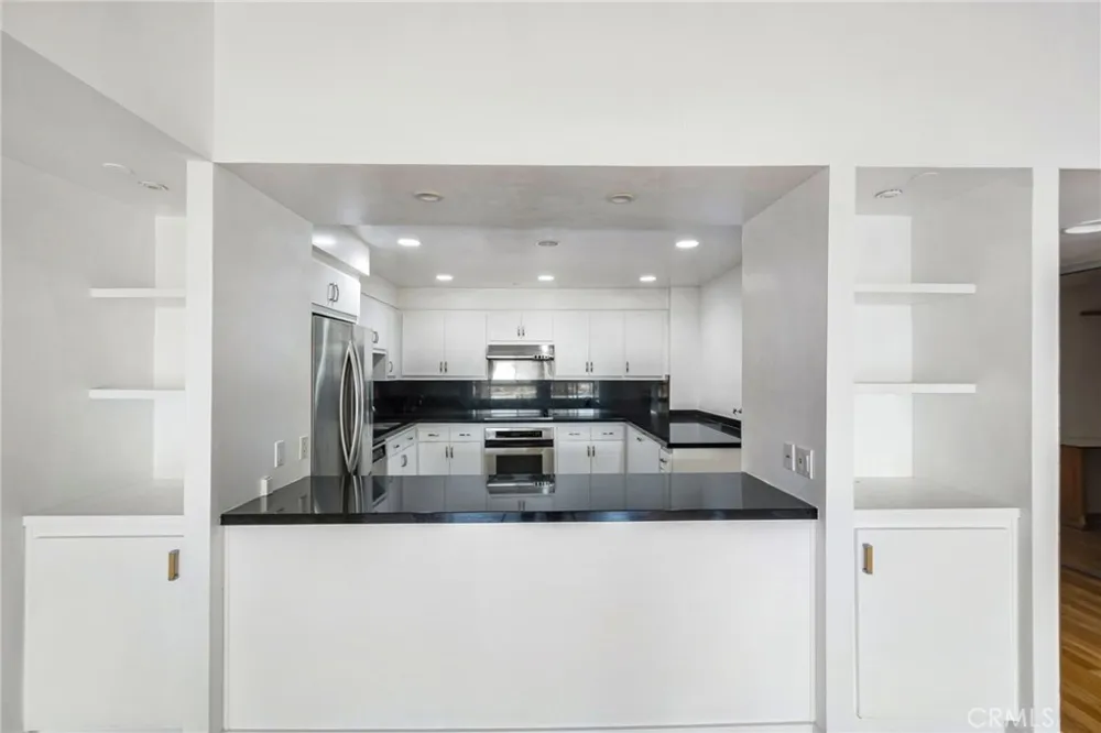 10445 Wilshire #1606 Los Angeles, CA 90024