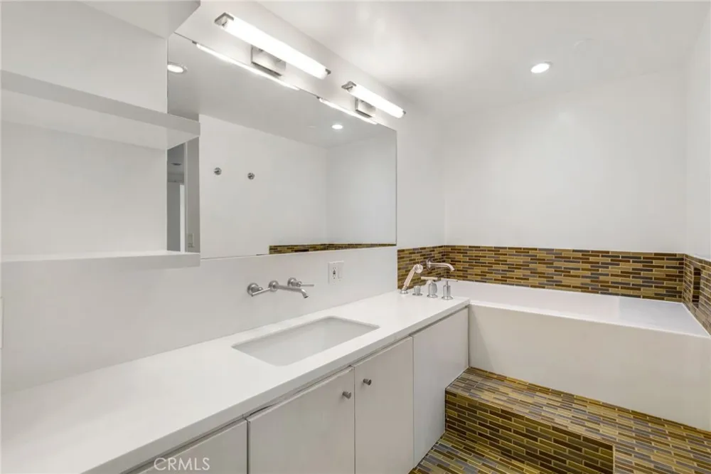 10445 Wilshire #1606 Los Angeles, CA 90024