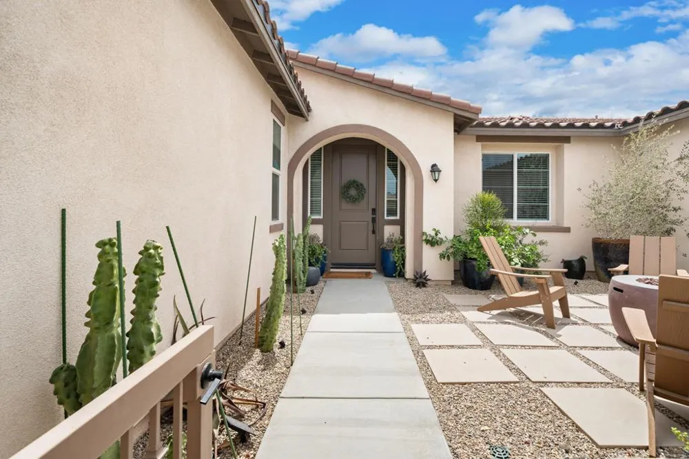 81887 Via Encinitas La Quinta, CA 92253