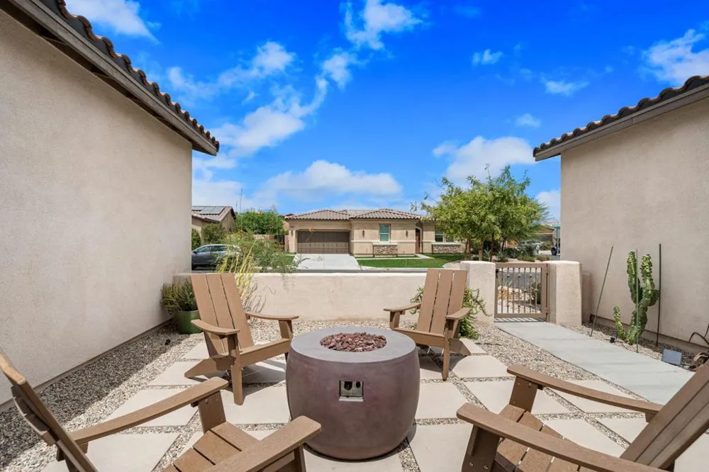 81887 Via Encinitas La Quinta, CA 92253