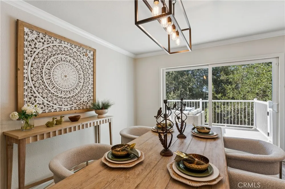 27535 St Bernard Lane Lake Arrowhead, CA 92352
