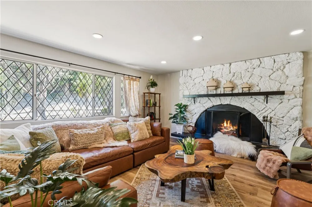 27535 St Bernard Lane Lake Arrowhead, CA 92352