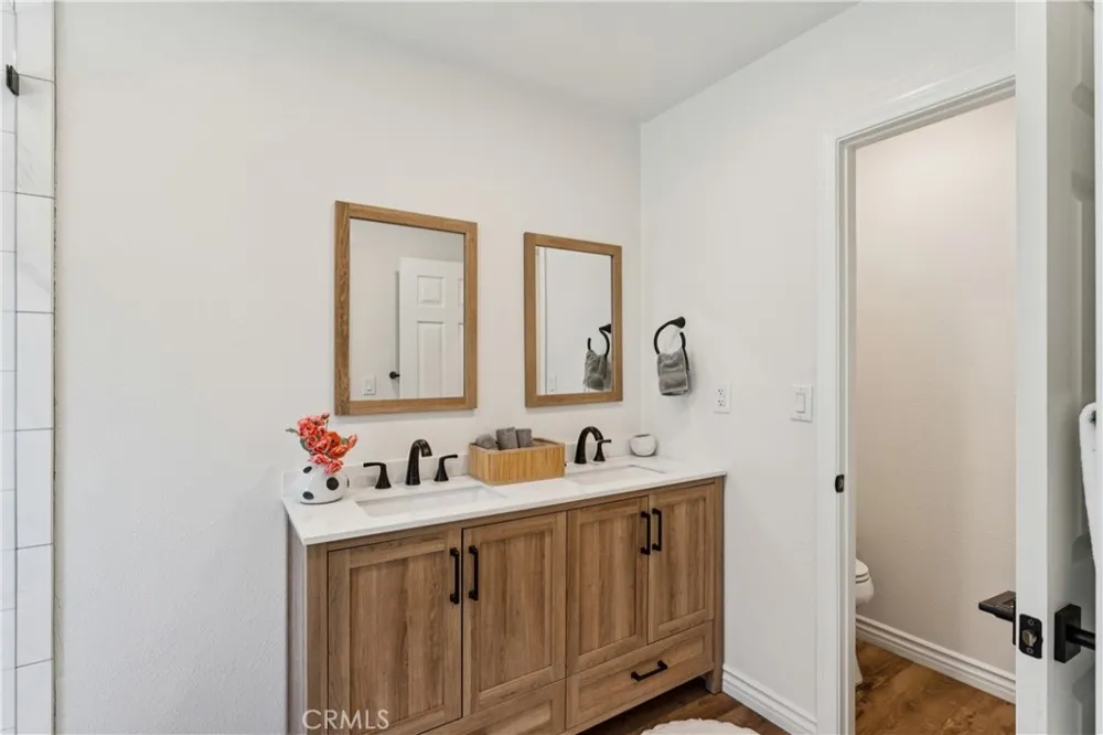 27535 St Bernard Lane Lake Arrowhead, CA 92352