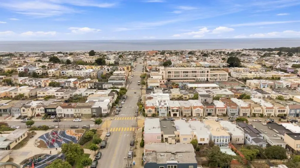 1597 29th Ave Avenue San Francisco, CA 94122