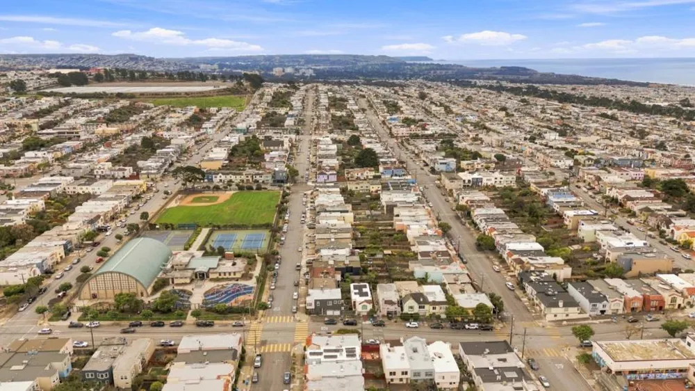 1597 29th Ave Avenue San Francisco, CA 94122