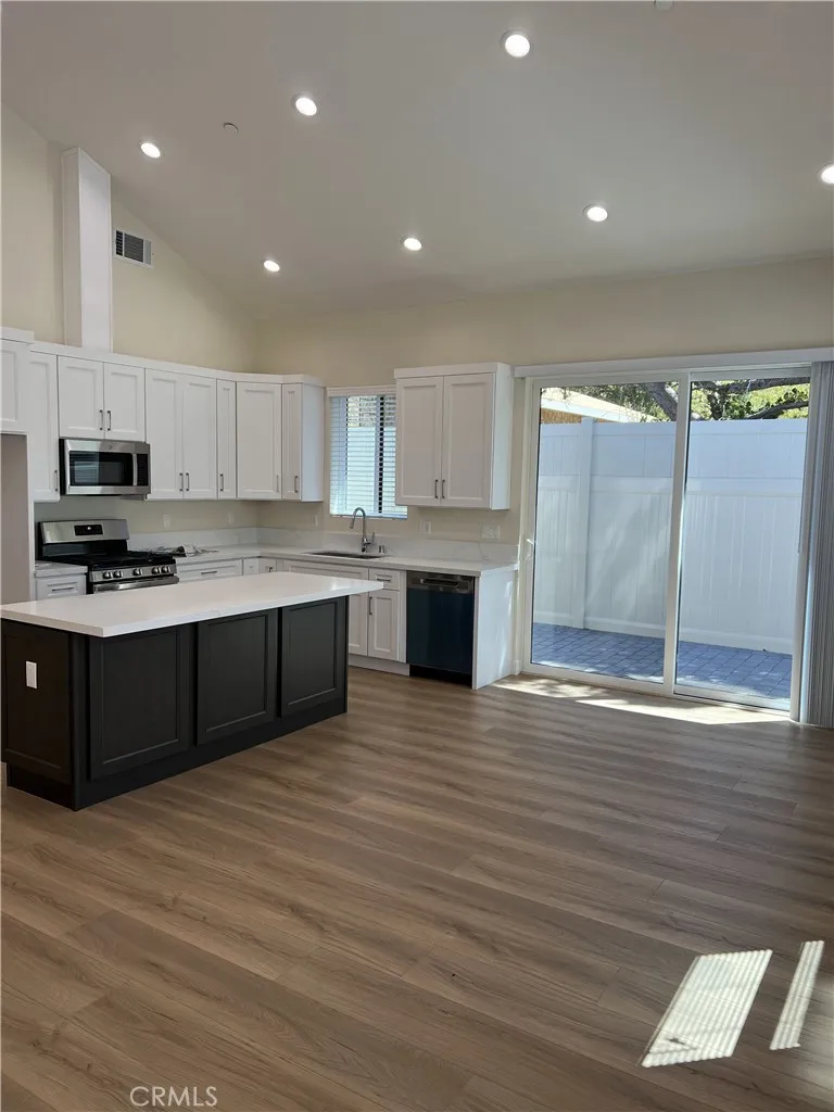 12243 Califa Street Valley Village, CA 91607