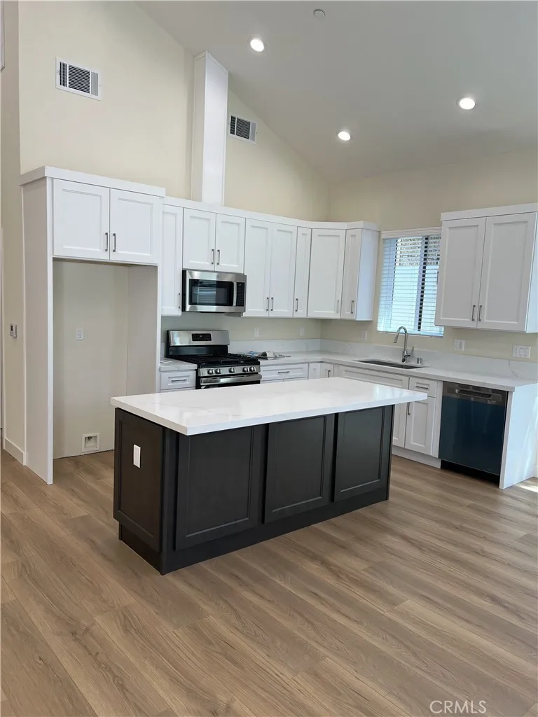 12243 Califa Street Valley Village, CA 91607