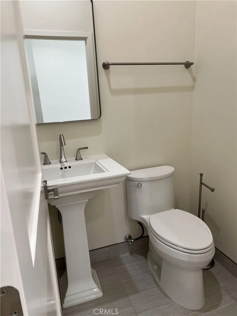 12243 Califa Street Valley Village, CA 91607