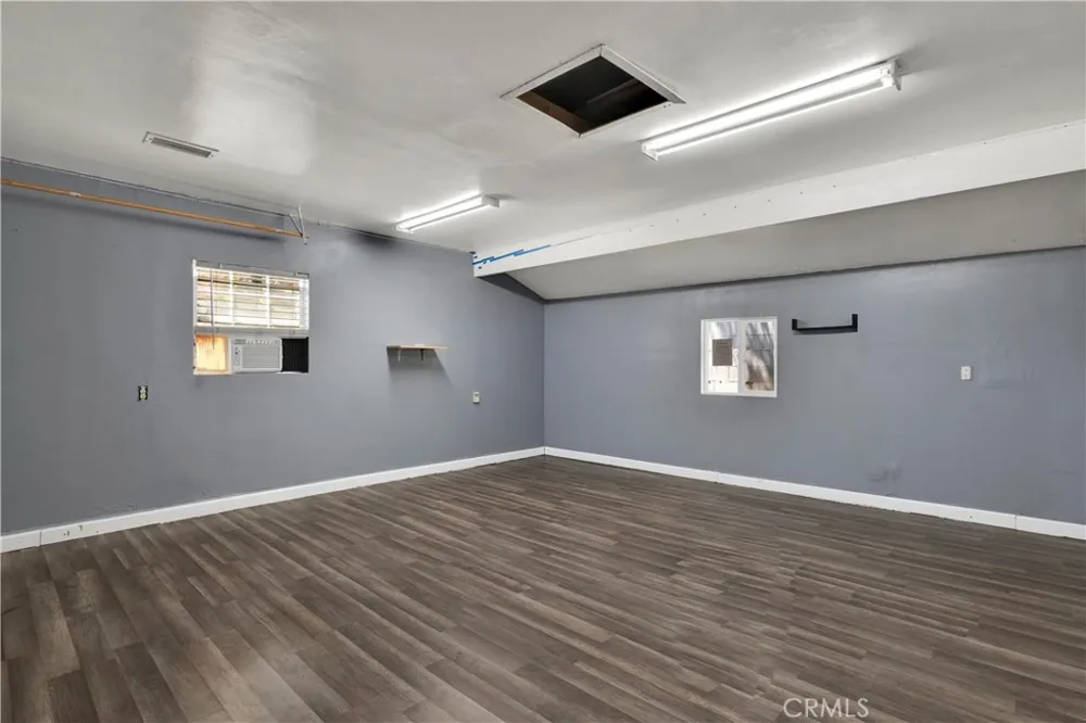 7134 Stansbury Avenue Van Nuys, CA 91405