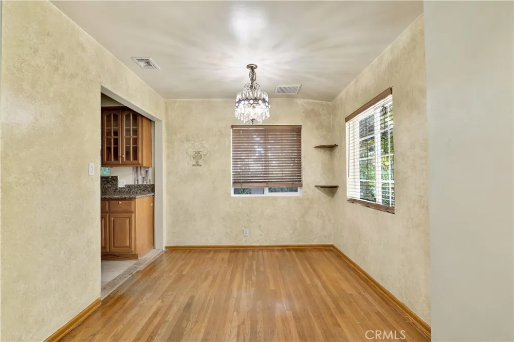 7134 Stansbury Avenue Van Nuys, CA 91405