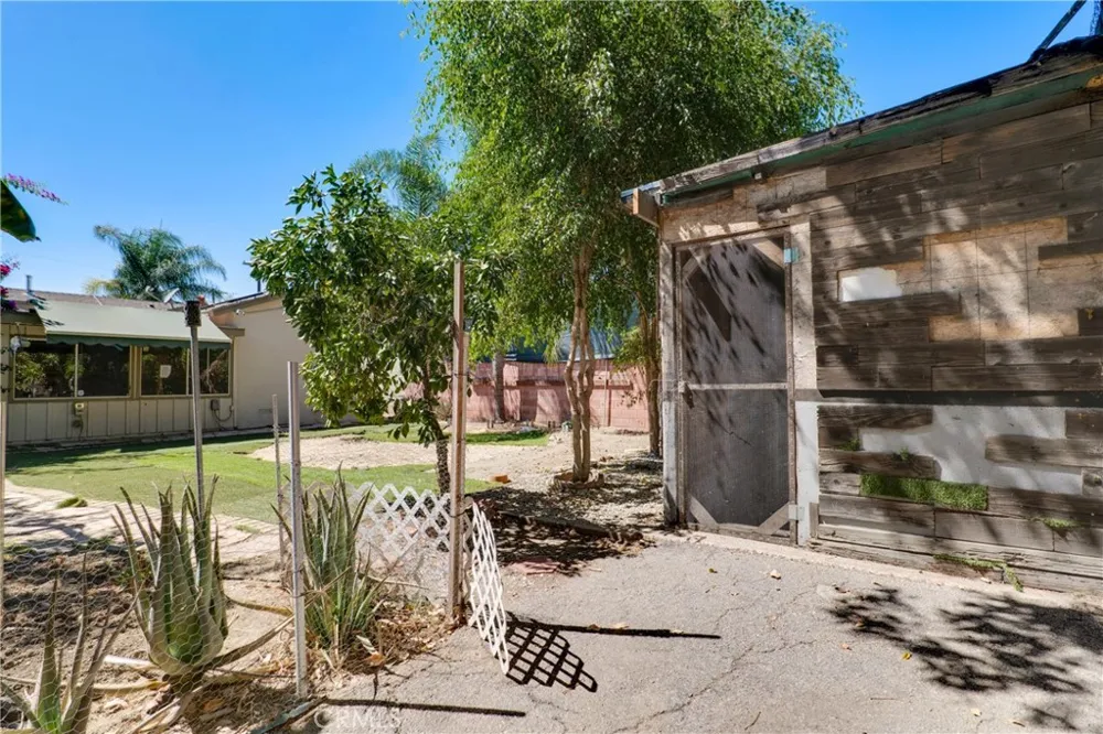 7134 Stansbury Avenue Van Nuys, CA 91405