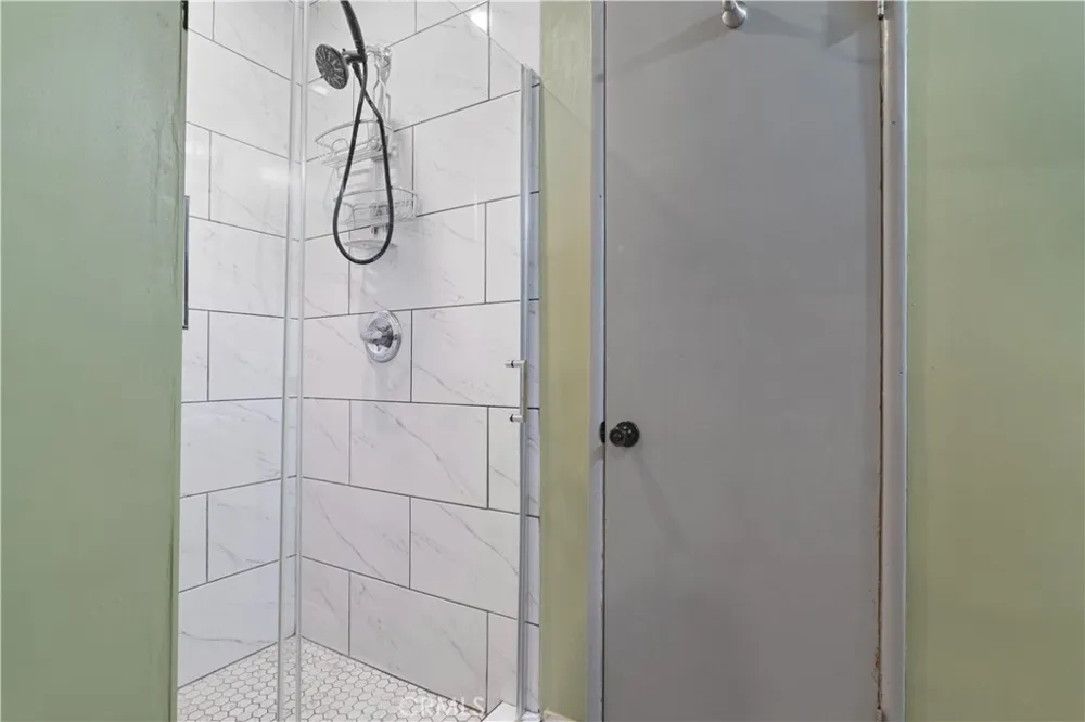 7134 Stansbury Avenue Van Nuys, CA 91405
