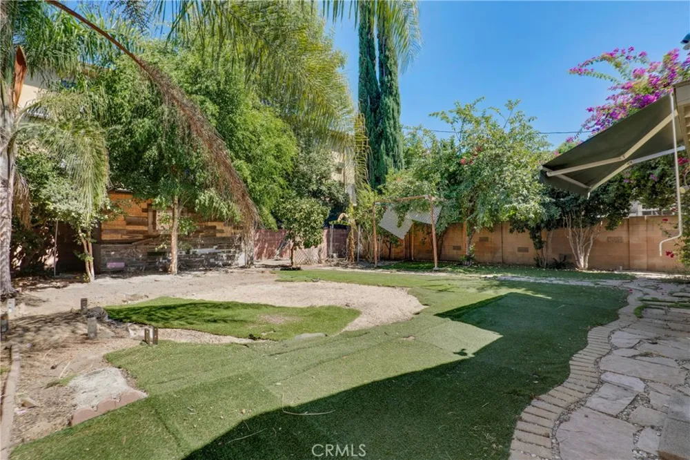 7134 Stansbury Avenue Van Nuys, CA 91405