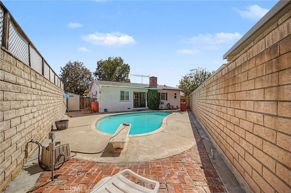 138 Vecino Avenue Glendora, CA 91741