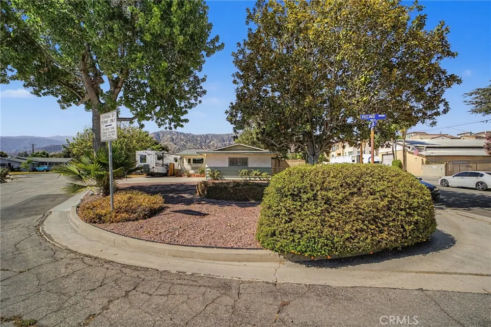 138 Vecino Avenue Glendora, CA 91741
