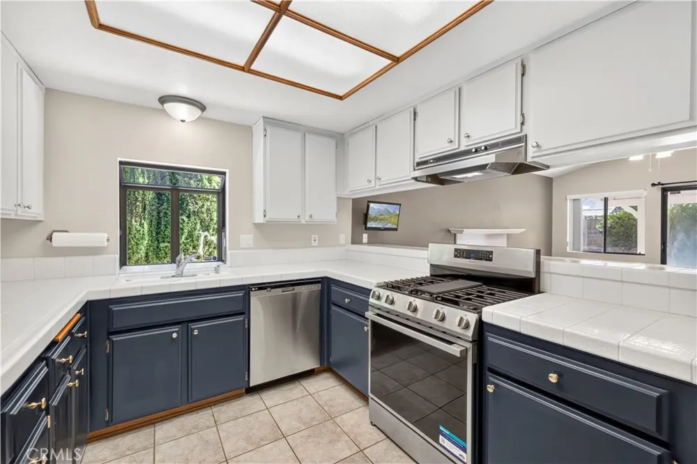 43000 Pearlwood Lancaster, CA 93536