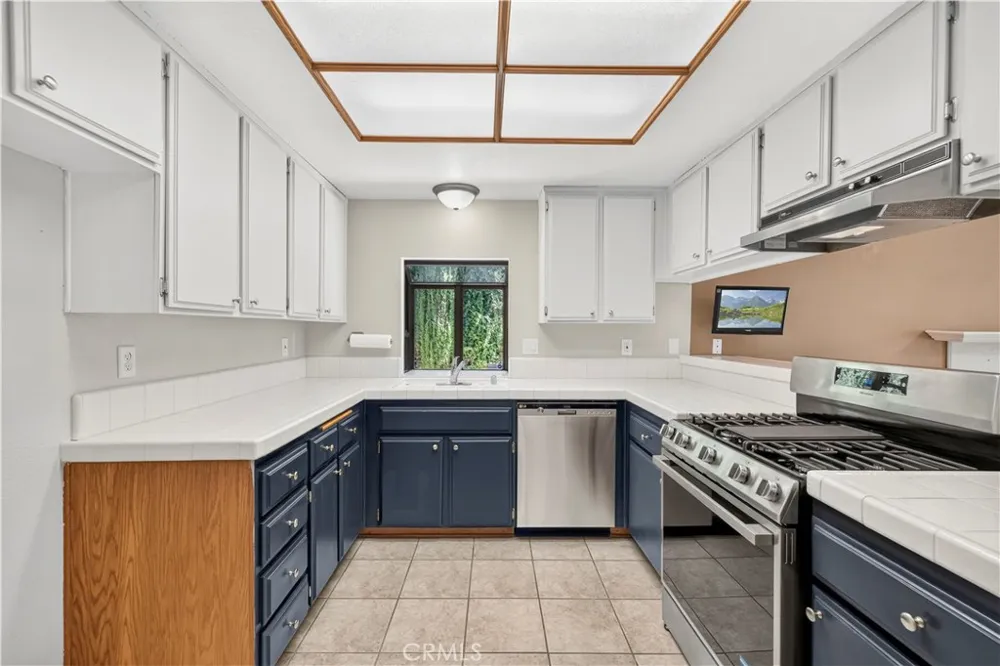 43000 Pearlwood Lancaster, CA 93536