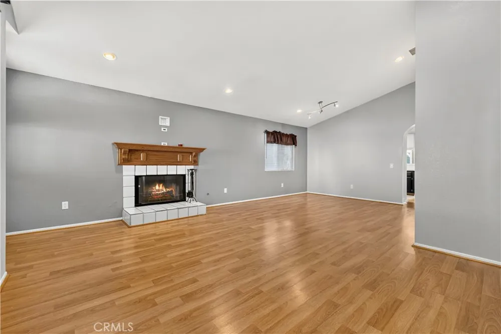 43000 Pearlwood Lancaster, CA 93536