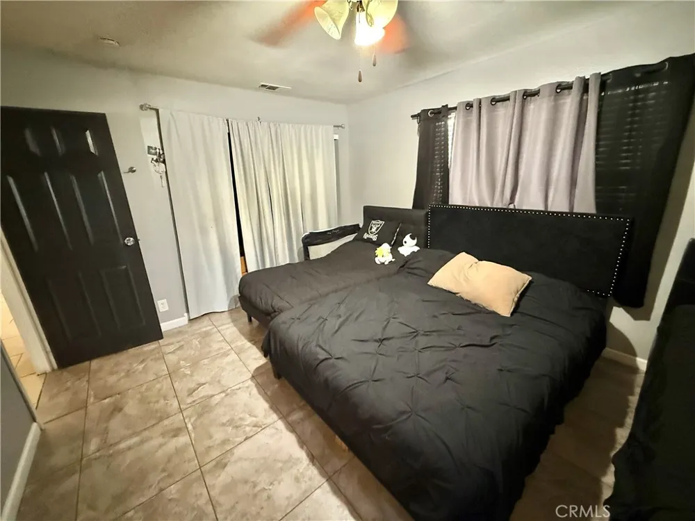 17798 Main Hesperia, CA 92345