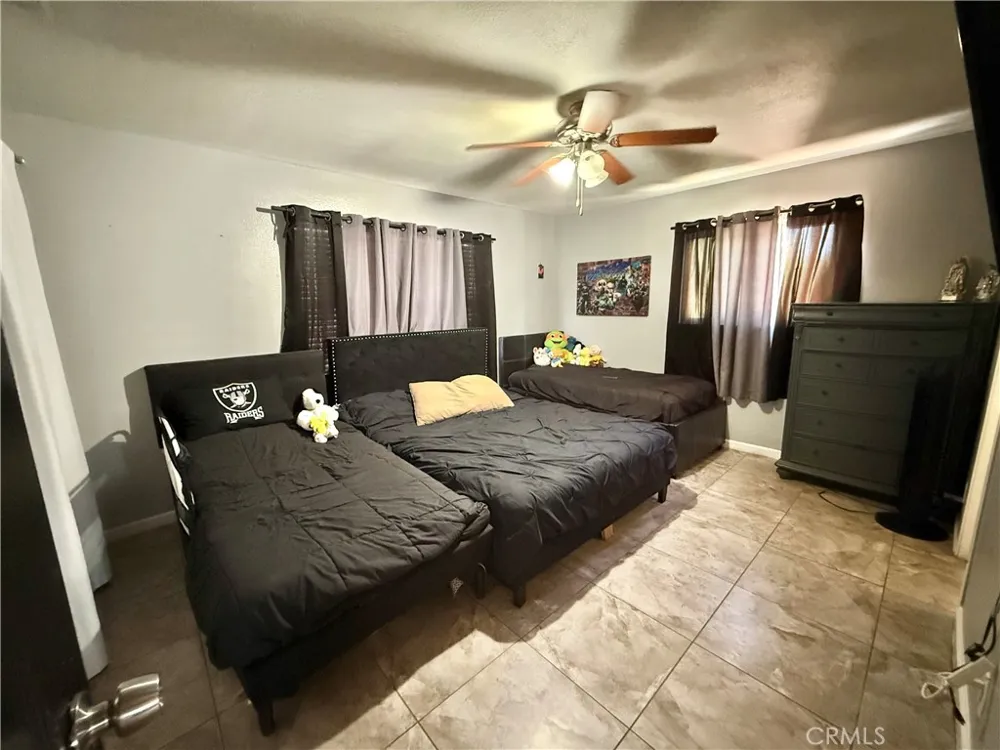 17798 Main Hesperia, CA 92345