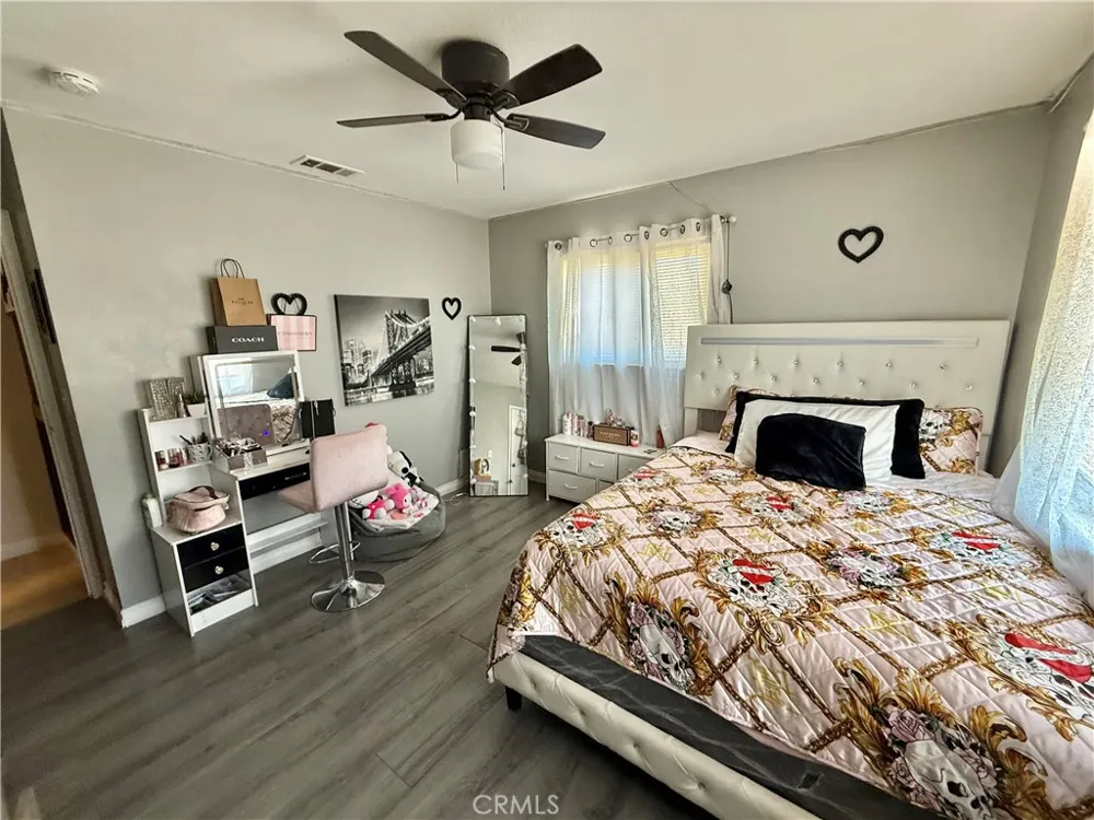 17798 Main Hesperia, CA 92345