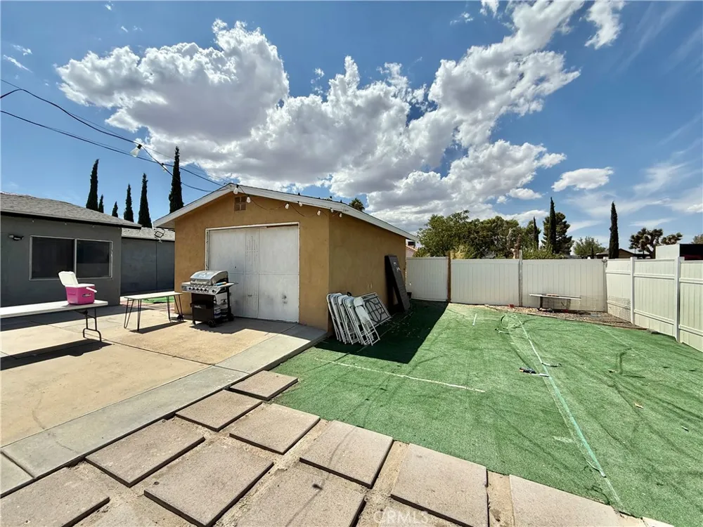 17798 Main Hesperia, CA 92345