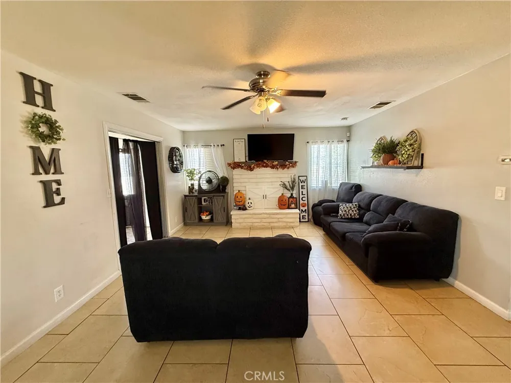 17798 Main Hesperia, CA 92345