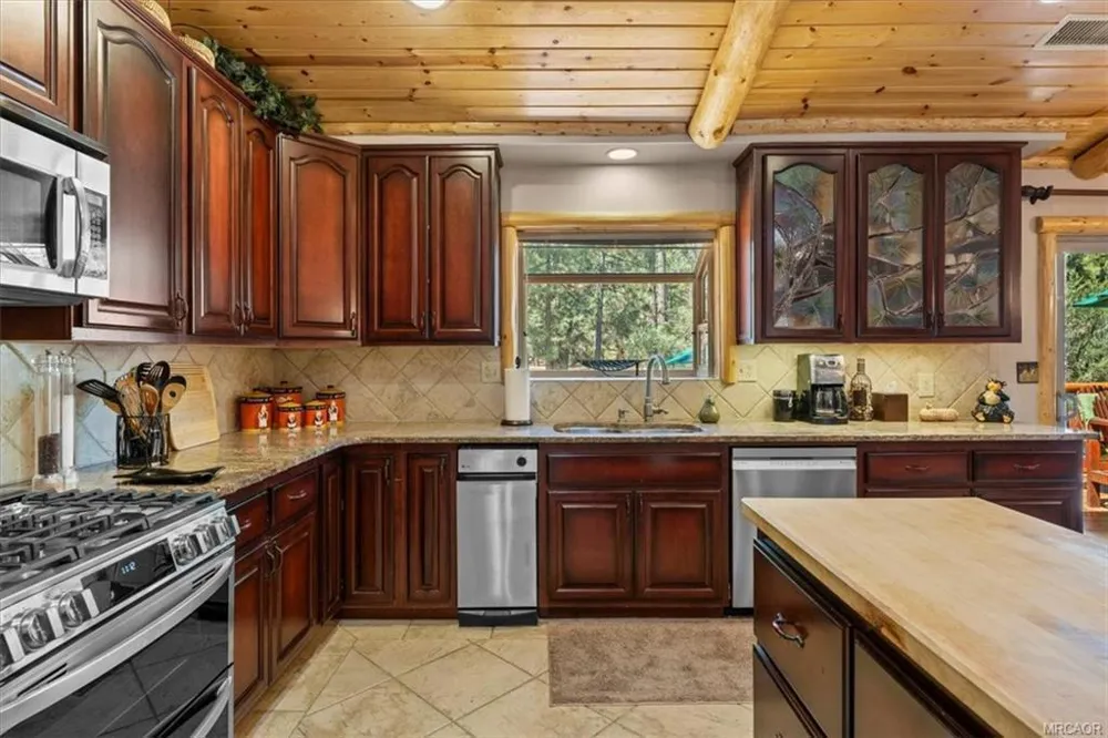 613 Cedar Glen Drive Big Bear, CA 92314