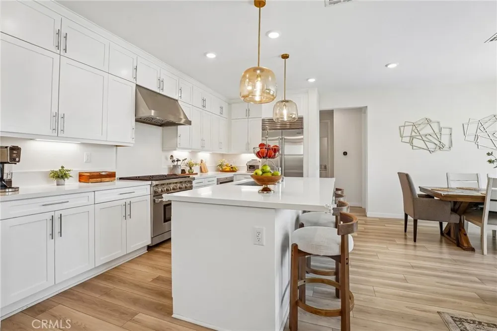 20920 Silvergate Newhall, CA 91321