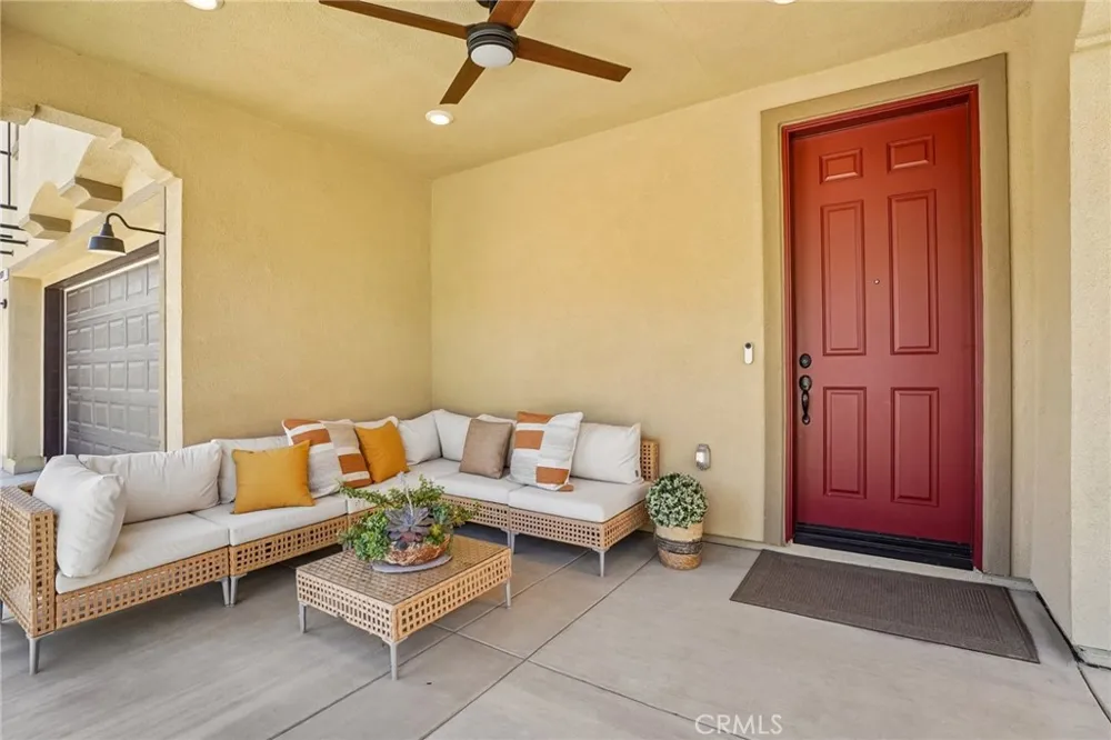 20920 Silvergate Newhall, CA 91321