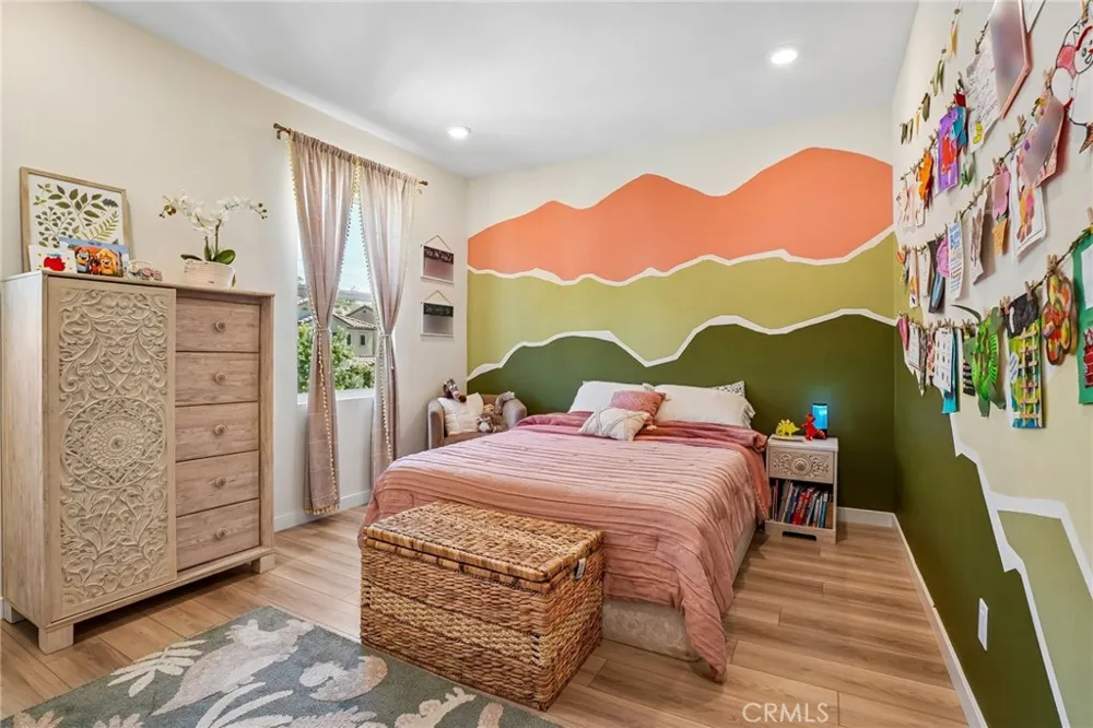 20920 Silvergate Newhall, CA 91321