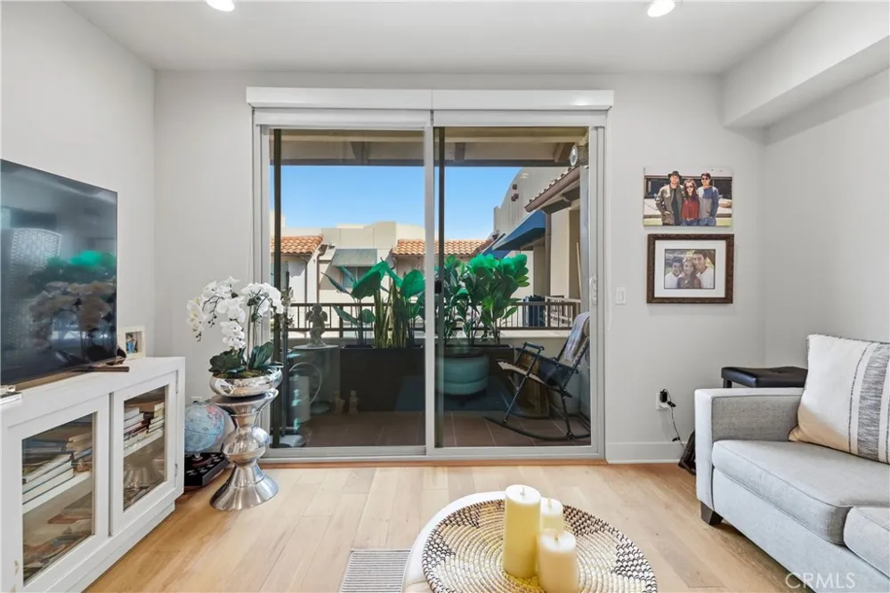 627 Deep Valley Drive #P616 Rolling Hills Estates, CA 90274