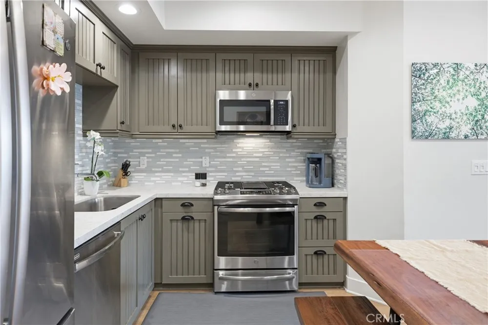 627 Deep Valley Drive #P616 Rolling Hills Estates, CA 90274
