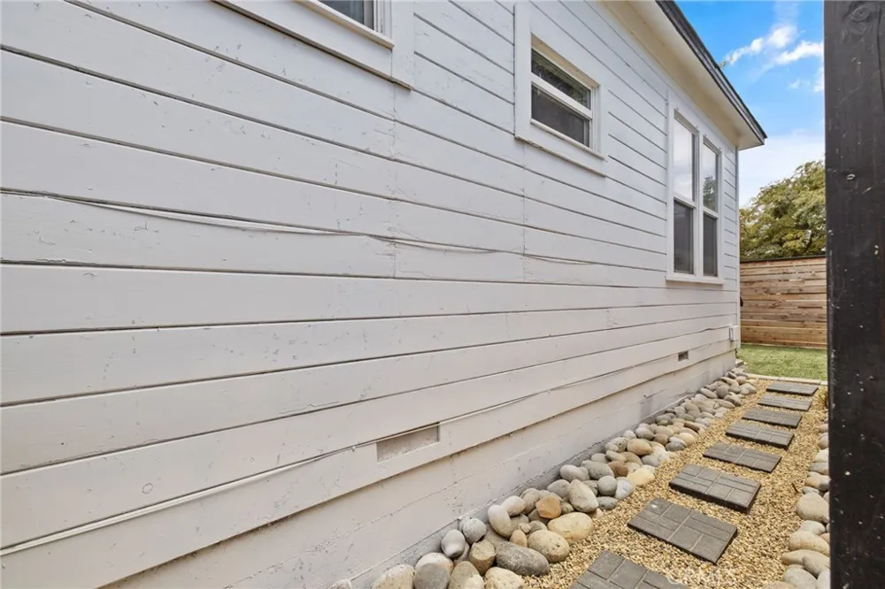 224 E 10th Hanford, CA 93230