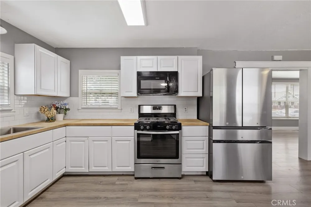 224 E 10th Hanford, CA 93230