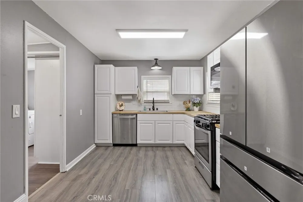 224 E 10th Hanford, CA 93230