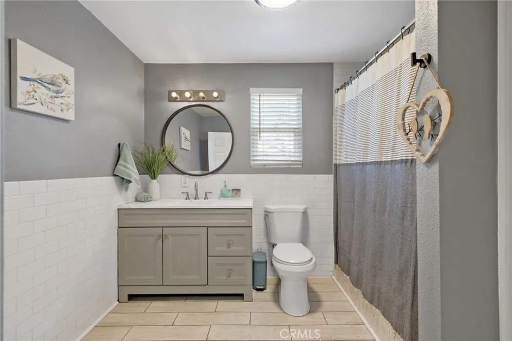224 E 10th Hanford, CA 93230