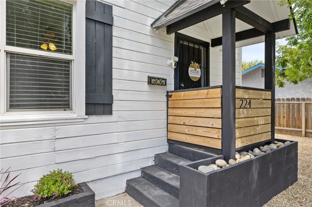 224 E 10th Hanford, CA 93230