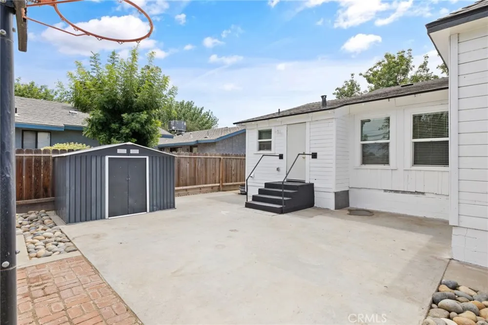 224 E 10th Hanford, CA 93230