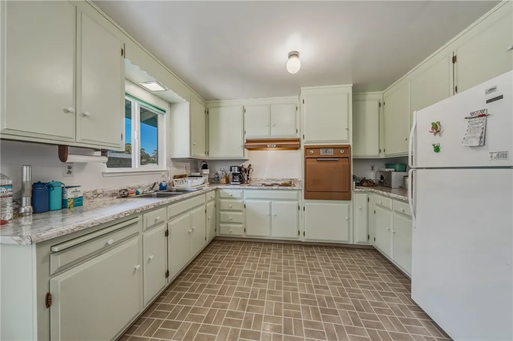 6947 Monte Mar Drive Lucerne, CA 95458