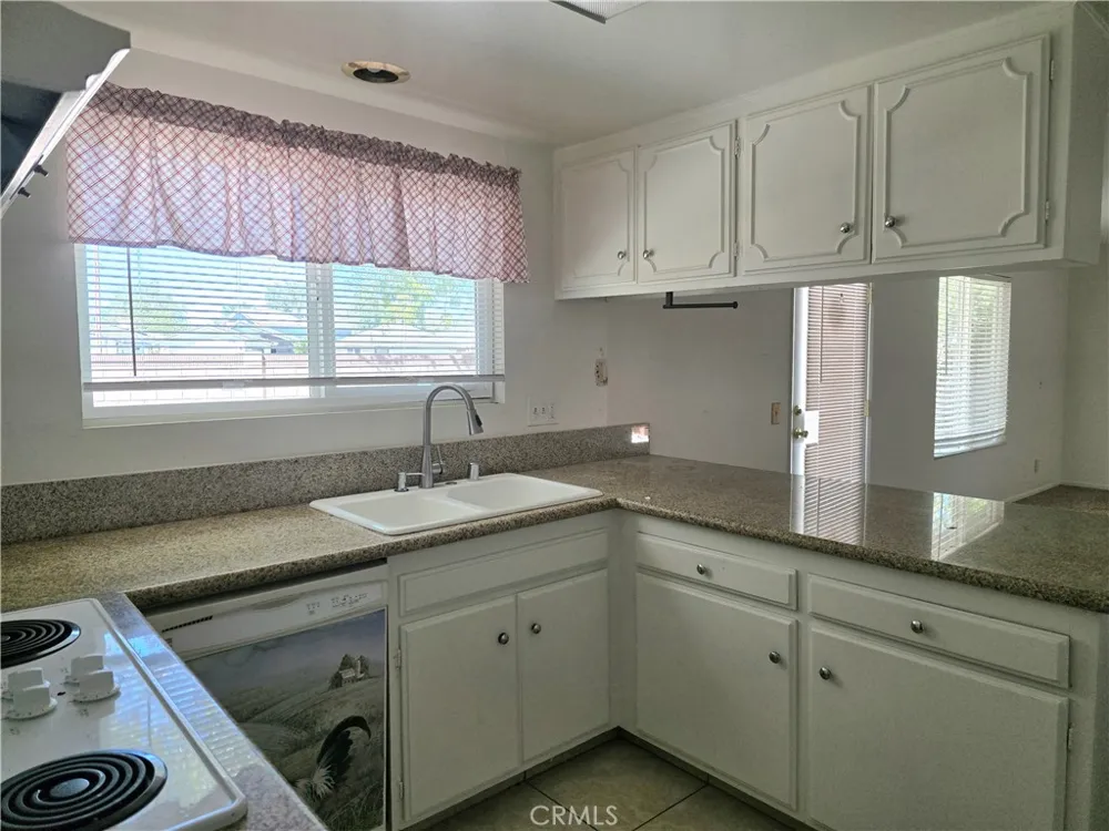 21135 Bancroft Court California City, CA 93505