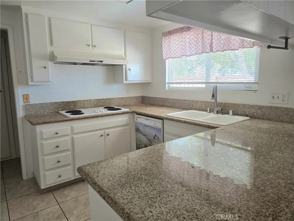21135 Bancroft Court California City, CA 93505